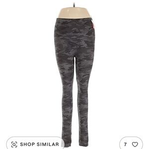 Black Seamless Camouflage Leggings Size M New with Tags